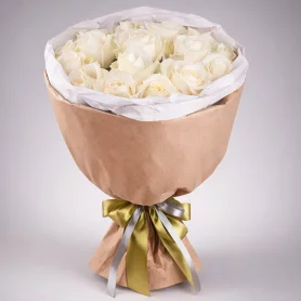 Изящность – букет из белых роз